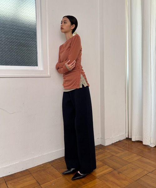 FUULLY STUDIO（フーリィーステューディオ）の「サイドボタンフライストップス（Tシャツ/カットソー・レディース・テラコッタ/サンドベージュ/ブラック・FREE）」の18枚目の写真