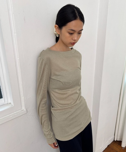 FUULLY STUDIO（フーリィーステューディオ）の「サイドボタンフライストップス（Tシャツ/カットソー・レディース・テラコッタ/サンドベージュ/ブラック・FREE）」の20枚目の写真