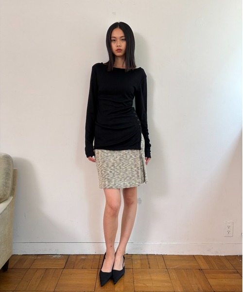 FUULLY STUDIO（フーリィーステューディオ）の「サイドボタンフライストップス（Tシャツ/カットソー・レディース・テラコッタ/サンドベージュ/ブラック・FREE）」の9枚目の写真