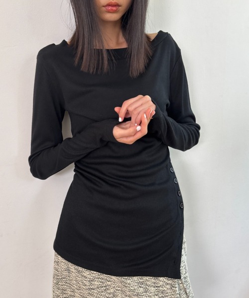 FUULLY STUDIO（フーリィーステューディオ）の「サイドボタンフライストップス（Tシャツ/カットソー・レディース・テラコッタ/サンドベージュ/ブラック・FREE）」の8枚目の写真