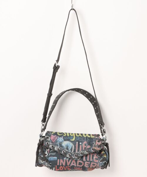 Desigual（デシグアル）の「グラフィティプリントバゲット ストリートミニショルダーバッグ（ショルダーバッグ・レディース・マルチ・FREE）」の9枚目の写真