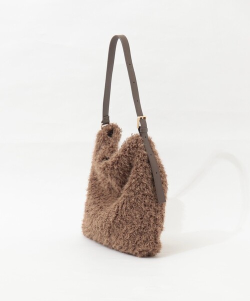NOLLEY’S(ノーリーズ)の「フェイクファーショルダーバッグ(ショルダーバッグ・レディース・グレイッシュベージュ/ブラウン・FREE)」の3枚目の写真