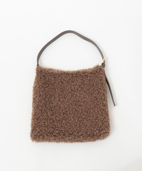 NOLLEY’S(ノーリーズ)の「フェイクファーショルダーバッグ(ショルダーバッグ・レディース・グレイッシュベージュ/ブラウン・FREE)」の9枚目の写真