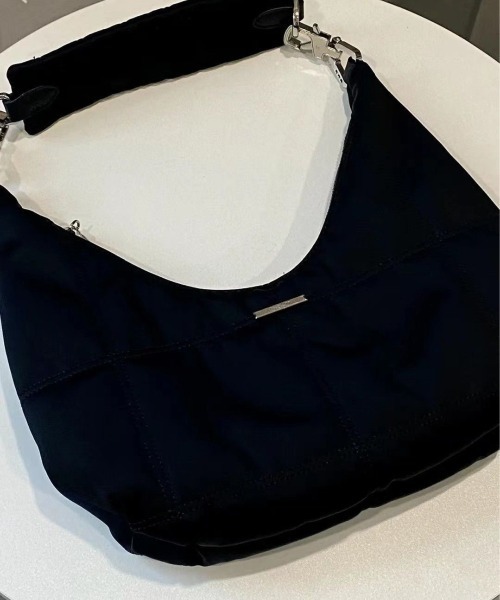 DEVICE(デバイス)の「ラウンド メタルパーツ 2WAY ハンドバッグ(ハンドバッグ・レディース・ブラック・FREE)」の2枚目の写真