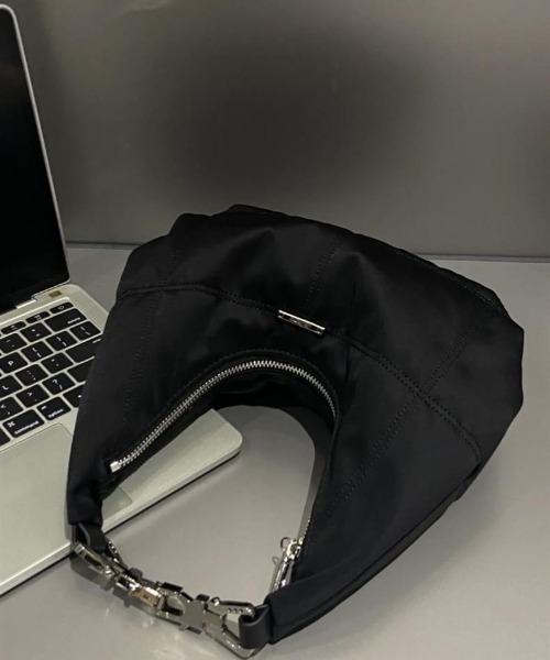 DEVICE(デバイス)の「ラウンド メタルパーツ 2WAY ハンドバッグ(ハンドバッグ・レディース・ブラック・FREE)」の17枚目の写真