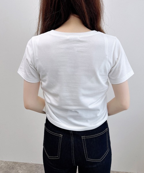 INGNI(イング)の「サイドギャザー貼付ロゴTシャツ(Tシャツ/カットソー・レディース・ホワイト系その他7/ブラック系その他3/ホワイト系1/ブラック系・M)」の11枚目の写真