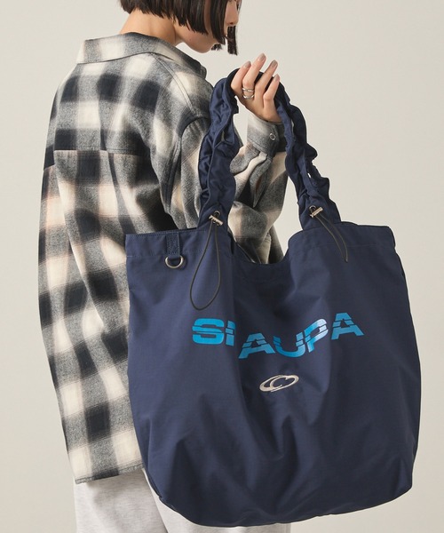 Snap club】ドローコードギャザーハンドルロゴプリントトートバッグ