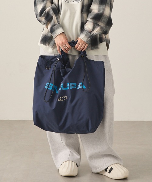 Snap club】ドローコードギャザーハンドルロゴプリントトートバッグ