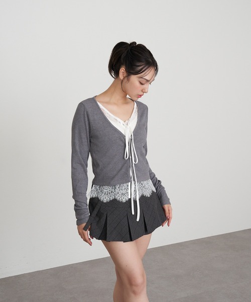 RAY CASSIN（レイカズン）の「レイヤードレースカーディガン（カーディガン/ボレロ・レディース・ベージュ/レッド/ブラック/グレー・FREE）」の12枚目の写真