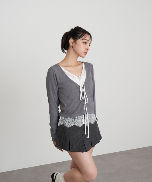 RAY CASSIN（レイカズン）の「レイヤードレースカーディガン（カーディガン/ボレロ・レディース・ベージュ/レッド/ブラック/グレー・FREE）」の16枚目の写真