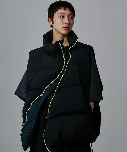 FACETASM(ファセッタズム)の「FACETASM/ファセッタズム FLOWING DOWN VEST ダウンベスト(ダウンベスト・メンズ・ブラック・5/4/3)」の1枚目の写真