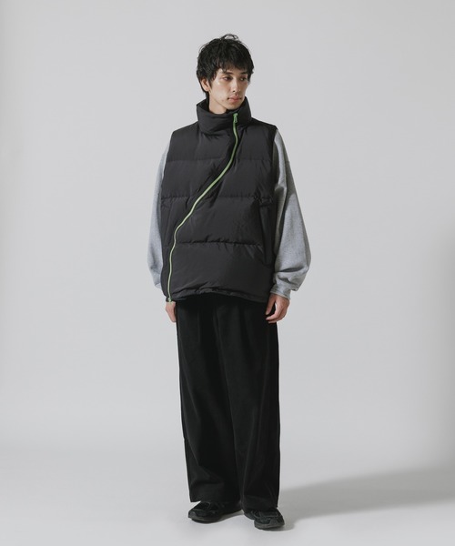FACETASM(ファセッタズム)の「FACETASM/ファセッタズム FLOWING DOWN VEST ダウンベスト(ダウンベスト・メンズ・ブラック・5/4/3)」の8枚目の写真