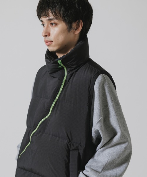 FACETASM(ファセッタズム)の「FACETASM/ファセッタズム FLOWING DOWN VEST ダウンベスト(ダウンベスト・メンズ・ブラック・5/4/3)」の12枚目の写真