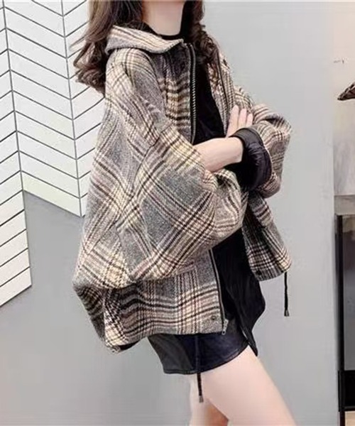 AsheKsha(アシクシャ)の「【新作】ゆったりとした格子柄のコート(その他アウター・レディース・モカ・M)」の2枚目の写真