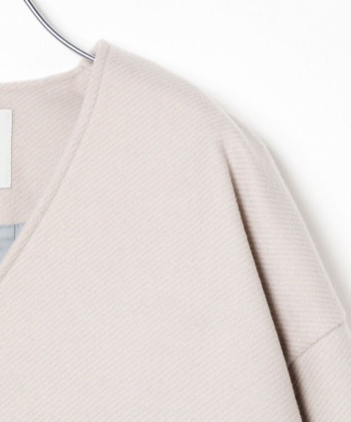 BAYFLOW（ベイフロー）の「ウールライクZIPブルゾン / Vネックノーカラーショートコート（ブルゾン・レディース・ライトブルー/ブラック/ライトグレー/ボルドー/モカ/ネイビー・SMALL/MEDIUM）」の7枚目の写真