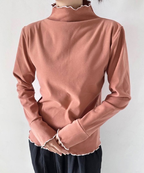 ReRe(リリ)の「選べる2TYPE×ネック配色パイピングトップス(Tシャツ/カットソー・レディース・ブラック/ライトブラウン/ベージュ/グリーン/テラコッタ/ホワイト・FREE)」の3枚目の写真