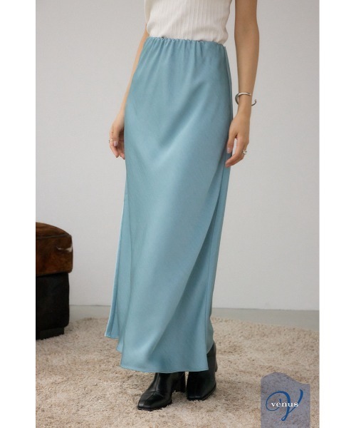 AZUL by moussy（アズールバイマウジー）の「VENUSナローサテンスカート（スカート・レディース・アイボリー/サックスブルー/ダークブラウン・SMALL/MEDIUM）」の3枚目の写真