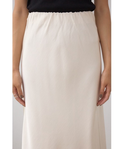AZUL by moussy（アズールバイマウジー）の「VENUSナローサテンスカート（スカート・レディース・アイボリー/サックスブルー/ダークブラウン・SMALL/MEDIUM）」の10枚目の写真