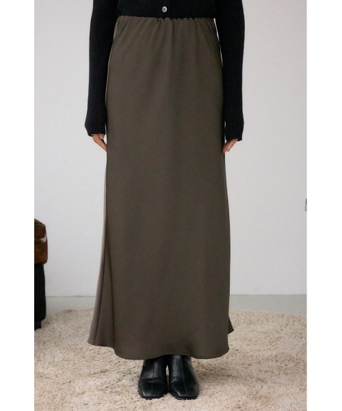 AZUL by moussy（アズールバイマウジー）の「VENUSナローサテンスカート（スカート・レディース・アイボリー/サックスブルー/ダークブラウン・SMALL/MEDIUM）」の17枚目の写真