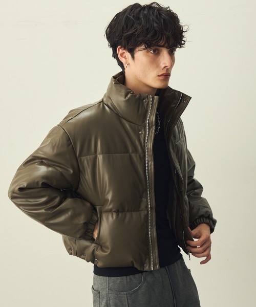 Shoowtime(ショウタイム)の「Synthetic leather short puffer jacket / 合成皮革ショート丈パッファージャケット(ダウンジャケット/コート・メンズ・ブラック/カーキ・LARGE/MEDIUM/X-LARGE)」の22枚目の写真