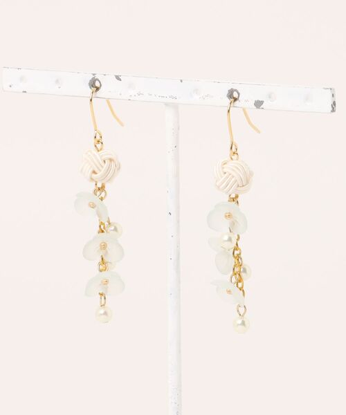 tone（トーン）の「【Shin】[シン]水引花結びピアスー花ゆららー(MA)（ピアス（両耳用）・レディース・イエロー/ブルー系その他/ブルー系その他2/レッド系その他2/ピンク系その他4/レッド系その他/桜/イエロー系その他/パープル系その他/ピンク系その他3/ピンク系その他2/イエロー系その他2/ホワイト系その他2/ブルー系その他3/ホワイト/レッド/ブラウン/ベージュ/ベージュ系2/グリーン/ワインレッド/ホワイト系その他3/クリーム/オレンジ系その他/ホワイト系2/ブラック/ブラウン系その他/ピンク系その他5/ベージュ系4/ベージュ系5/ゴールド系その他/ピンク系/ブラック系3/ピンク系その他7/ブラウン系/ゴールド系その他2/ゴールド系その他3/ゴールド系その他4/ピンク系その他6/ブラック系2/ベージュ系3/ゴールド系その他5・FREE）」の19枚目の写真