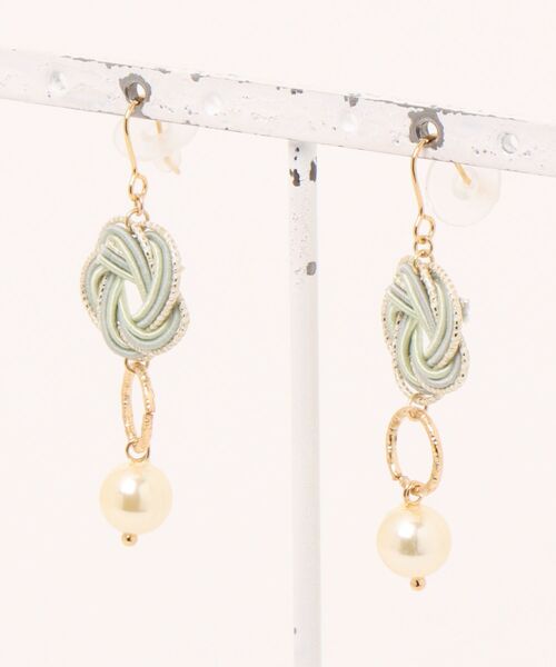 tone（トーン）の「【Shin】[シン]水引花結びピアスー花ゆららー(MA)（ピアス（両耳用）・レディース・イエロー/ブルー系その他/ブルー系その他2/レッド系その他2/ピンク系その他4/レッド系その他/桜/イエロー系その他/パープル系その他/ピンク系その他3/ピンク系その他2/イエロー系その他2/ホワイト系その他2/ブルー系その他3/ホワイト/レッド/ブラウン/ベージュ/ベージュ系2/グリーン/ワインレッド/ホワイト系その他3/クリーム/オレンジ系その他/ホワイト系2/ブラック/ブラウン系その他/ピンク系その他5/ベージュ系4/ベージュ系5/ゴールド系その他/ピンク系/ブラック系3/ピンク系その他7/ブラウン系/ゴールド系その他2/ゴールド系その他3/ゴールド系その他4/ピンク系その他6/ブラック系2/ベージュ系3/ゴールド系その他5・FREE）」の18枚目の写真