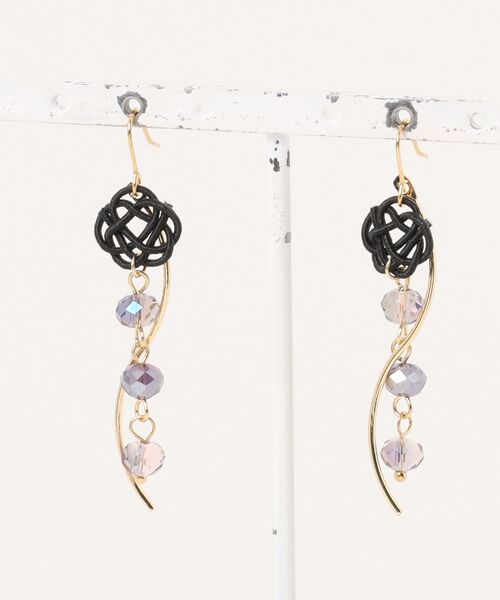 tone（トーン）の「【Shin】[シン]水引花結びピアスー花ゆららー(MA)（ピアス（両耳用）・レディース・イエロー/ブルー系その他/ブルー系その他2/レッド系その他2/ピンク系その他4/レッド系その他/桜/イエロー系その他/パープル系その他/ピンク系その他3/ピンク系その他2/イエロー系その他2/ホワイト系その他2/ブルー系その他3/ホワイト/レッド/ブラウン/ベージュ/ベージュ系2/グリーン/ワインレッド/ホワイト系その他3/クリーム/オレンジ系その他/ホワイト系2/ブラック/ブラウン系その他/ピンク系その他5/ベージュ系4/ベージュ系5/ゴールド系その他/ピンク系/ブラック系3/ピンク系その他7/ブラウン系/ゴールド系その他2/ゴールド系その他3/ゴールド系その他4/ピンク系その他6/ブラック系2/ベージュ系3/ゴールド系その他5・FREE）」の6枚目の写真