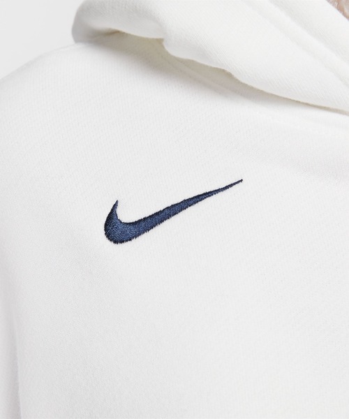 NIKE（ナイキ）の「NIKE AS W NSW OS FLC CROP（ナイキ ウィメンズ オーバーサイズ クロップド フレンチテリー プルオーバーフーディ）（パーカー・レディース・ネイビー系/ホワイト・MEDIUM/SMALL/LARGE）」の4枚目の写真