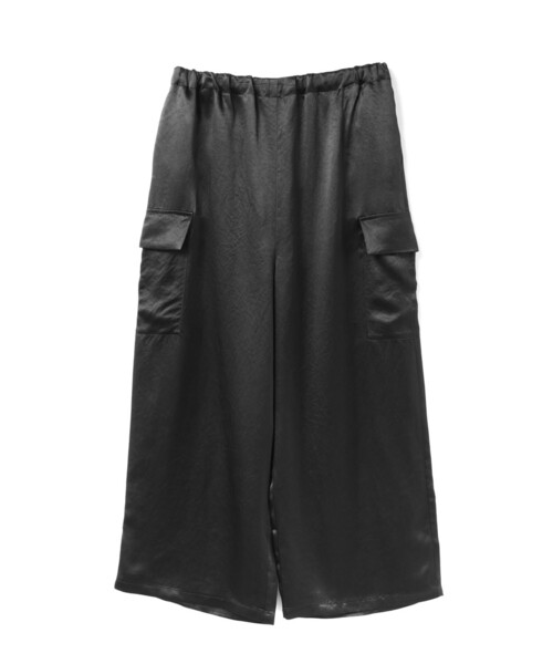 mizuiroind（ミズイロインド）の「mizuiro ind サテンカーゴパンツ（その他パンツ・レディース・ブラック/ネイビー/ベージュ・FREE）」の4枚目の写真