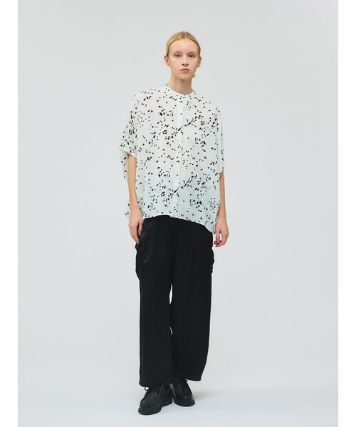 mizuiroind（ミズイロインド）の「mizuiro ind サテンカーゴパンツ（その他パンツ・レディース・ブラック/ネイビー/ベージュ・FREE）」の17枚目の写真