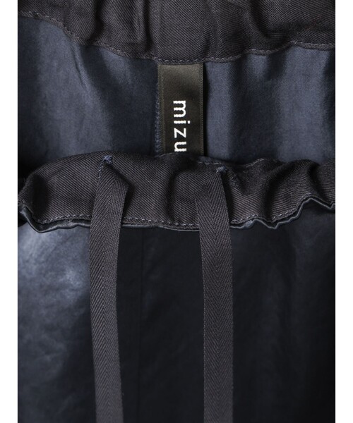 mizuiroind（ミズイロインド）の「mizuiro ind サテンカーゴパンツ（その他パンツ・レディース・ブラック/ネイビー/ベージュ・FREE）」の19枚目の写真