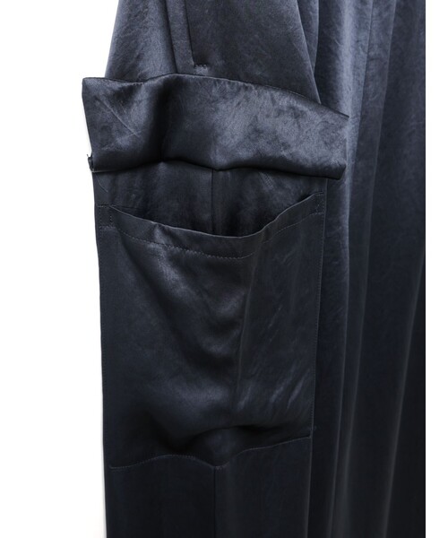 mizuiroind（ミズイロインド）の「mizuiro ind サテンカーゴパンツ（その他パンツ・レディース・ブラック/ネイビー/ベージュ・FREE）」の20枚目の写真