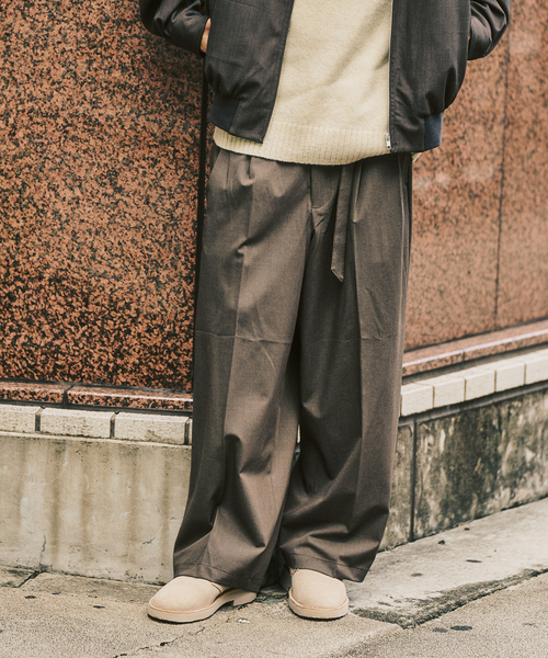 417 EDIFICE（フォーワンセブンエディフィス）の「TRW  ベルテッドパンツ（スラックス・メンズ・チャコールグレー/ブラック・MEDIUM/LARGE）」の3枚目の写真
