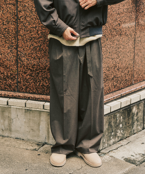 417 EDIFICE（フォーワンセブンエディフィス）の「TRW  ベルテッドパンツ（スラックス・メンズ・チャコールグレー/ブラック・MEDIUM/LARGE）」の5枚目の写真