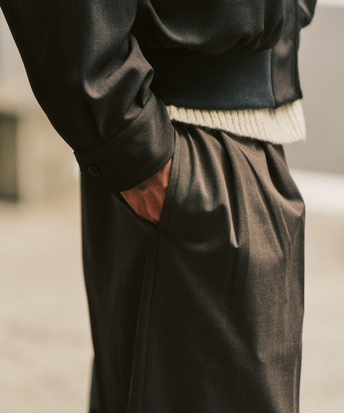 417 EDIFICE（フォーワンセブンエディフィス）の「TRW  ベルテッドパンツ（スラックス・メンズ・チャコールグレー/ブラック・MEDIUM/LARGE）」の12枚目の写真