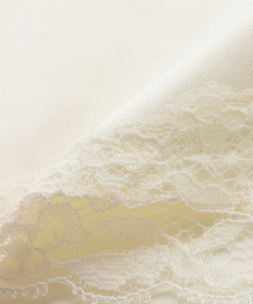 plage(プラージュ)の「layered lace satin キャミソール(キャミソール・レディース・ブラック/ホワイト・FREE)」の22枚目の写真