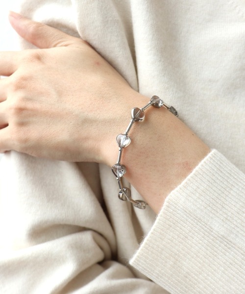 Three Four Time（ｽﾘｰﾌｫｰﾀｲﾑ）の「ハートビーズブレスレット（ブレスレット・レディース・グレー/マルチ/レッド・FREE）」の6枚目の写真