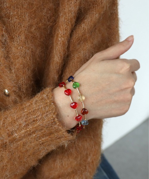 Three Four Time（ｽﾘｰﾌｫｰﾀｲﾑ）の「ハートビーズブレスレット（ブレスレット・レディース・グレー/マルチ/レッド・FREE）」の8枚目の写真