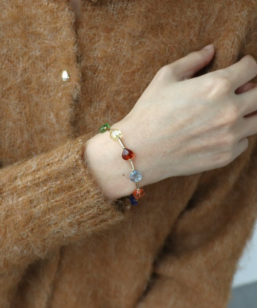 Three Four Time（ｽﾘｰﾌｫｰﾀｲﾑ）の「ハートビーズブレスレット（ブレスレット・レディース・グレー/マルチ/レッド・FREE）」の9枚目の写真