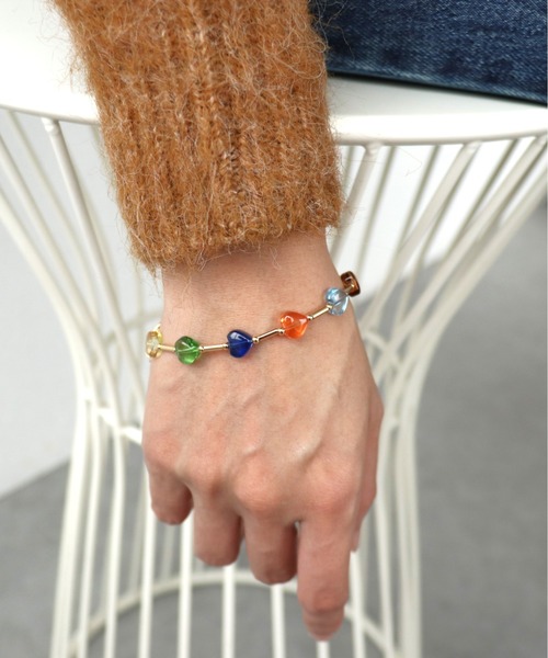 Three Four Time（ｽﾘｰﾌｫｰﾀｲﾑ）の「ハートビーズブレスレット（ブレスレット・レディース・グレー/マルチ/レッド・FREE）」の10枚目の写真