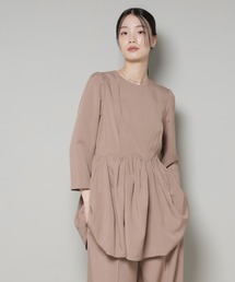 troisiemeCHACO（トロワズィエムチャコ）の「troisieme chaco/TWILL ペプラムトップス(セットアップ可)（シャツ/ブラウス）」