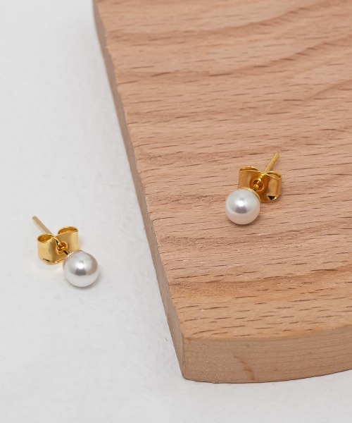 kirakiraShop（キラキラショップ）の「一粒 フェイク パール ピアス（ピアス（両耳用）・レディース・ゴールド/シルバー・FREE）」の8枚目の写真