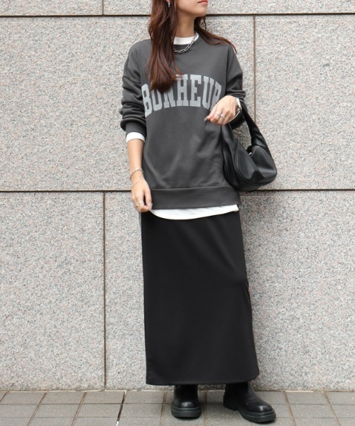 Pierrot(ピエロ)の「オーバーサイズロゴスウェット(スウェット・レディース・ネイビー/オートミール/チャコール・L/M/S/LL)」の12枚目の写真