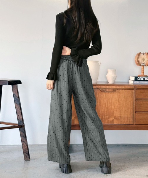 Jewelobe（ジュエローブ）の「ストライプ×フロッキーハートワイドパンツ（スラックス・レディース・ベージュ/グレー・M/S）」の19枚目の写真