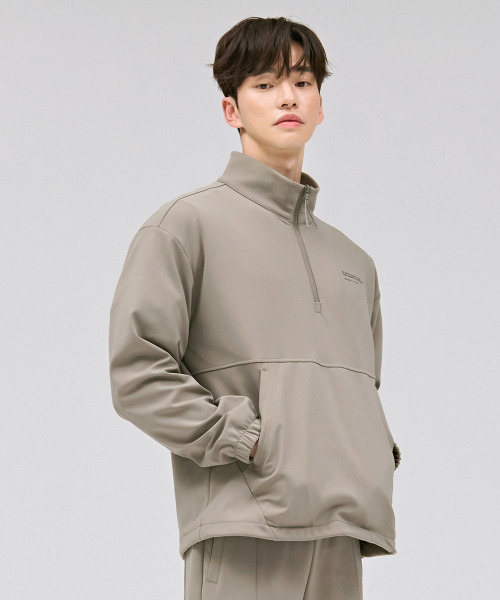 CHASECULT(チェイスカルト)の「男性トリコット起毛ハイネックアノラックTシャツ-ベージュ(Tシャツ/カットソー・メンズ・Beige・100/95/105)」の4枚目の写真