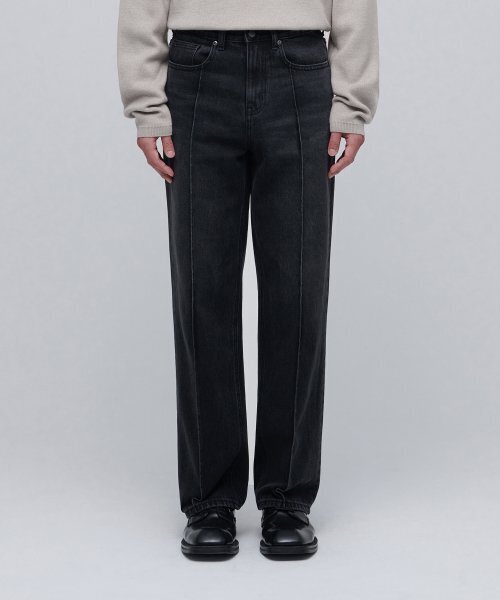 MUSINSA STANDARD（ムシンサスタンダード）の「ピンタックレギュラーフィットデニムパンツ[ウォッシュドブラック]（デニムパンツ・メンズ・その他・40/38/28/42/34/32/30/26/27）」の2枚目の写真