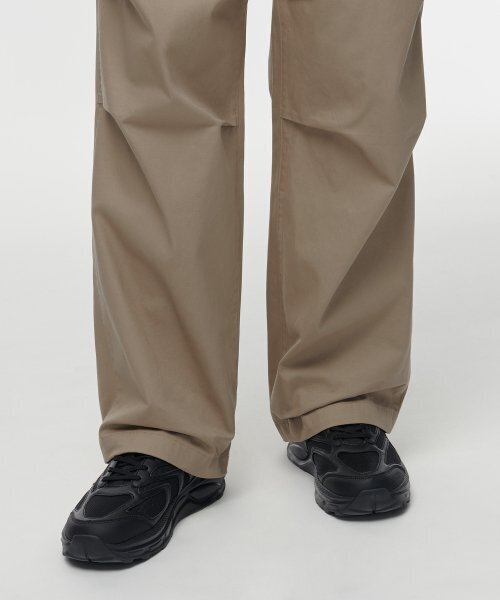 MUSINSA STANDARD（ムシンサスタンダード）の「コットンパラシュートパンツ [ベージュ]（その他パンツ・メンズ・その他・29/30/31/33/26/27/28/40/38/42/36/34/32）」の9枚目の写真