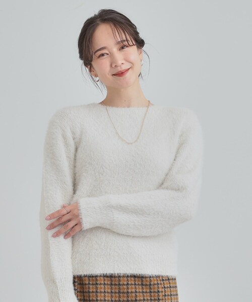 DRESKIP(ドレスキップ)の「【S-LL】きらっと華やか ふんわりラメフェザーニット(ニット/セーター・レディース・オフホワイト/チャコールグレー/パープル/グリーン系・01/02/03/04)」の5枚目の写真