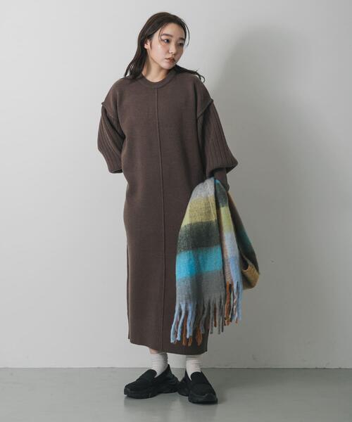 SENSE OF PLACE by URBAN RESEARCH（センスオブプレイスバイアーバンリサーチ）の「ボリュームチェックストール（マフラー・レディース・グレー/オレンジ/イエロー/ブルー・ONE）」の10枚目の写真