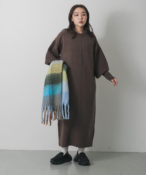 SENSE OF PLACE by URBAN RESEARCH（センスオブプレイスバイアーバンリサーチ）の「ボリュームチェックストール（マフラー・レディース・グレー/オレンジ/イエロー/ブルー・ONE）」の11枚目の写真